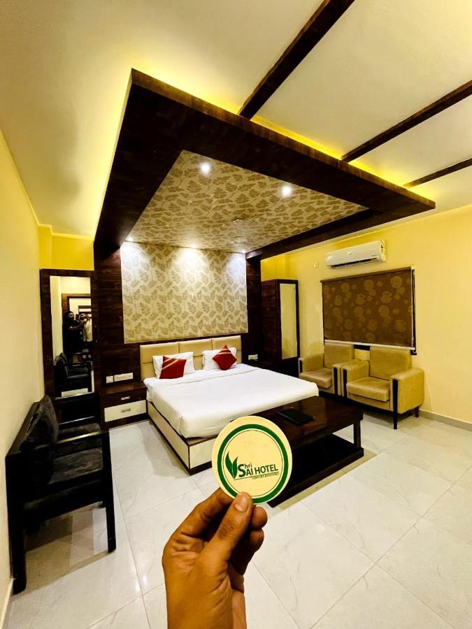 Shri Sai Hotel Āzamgarh Exterior foto